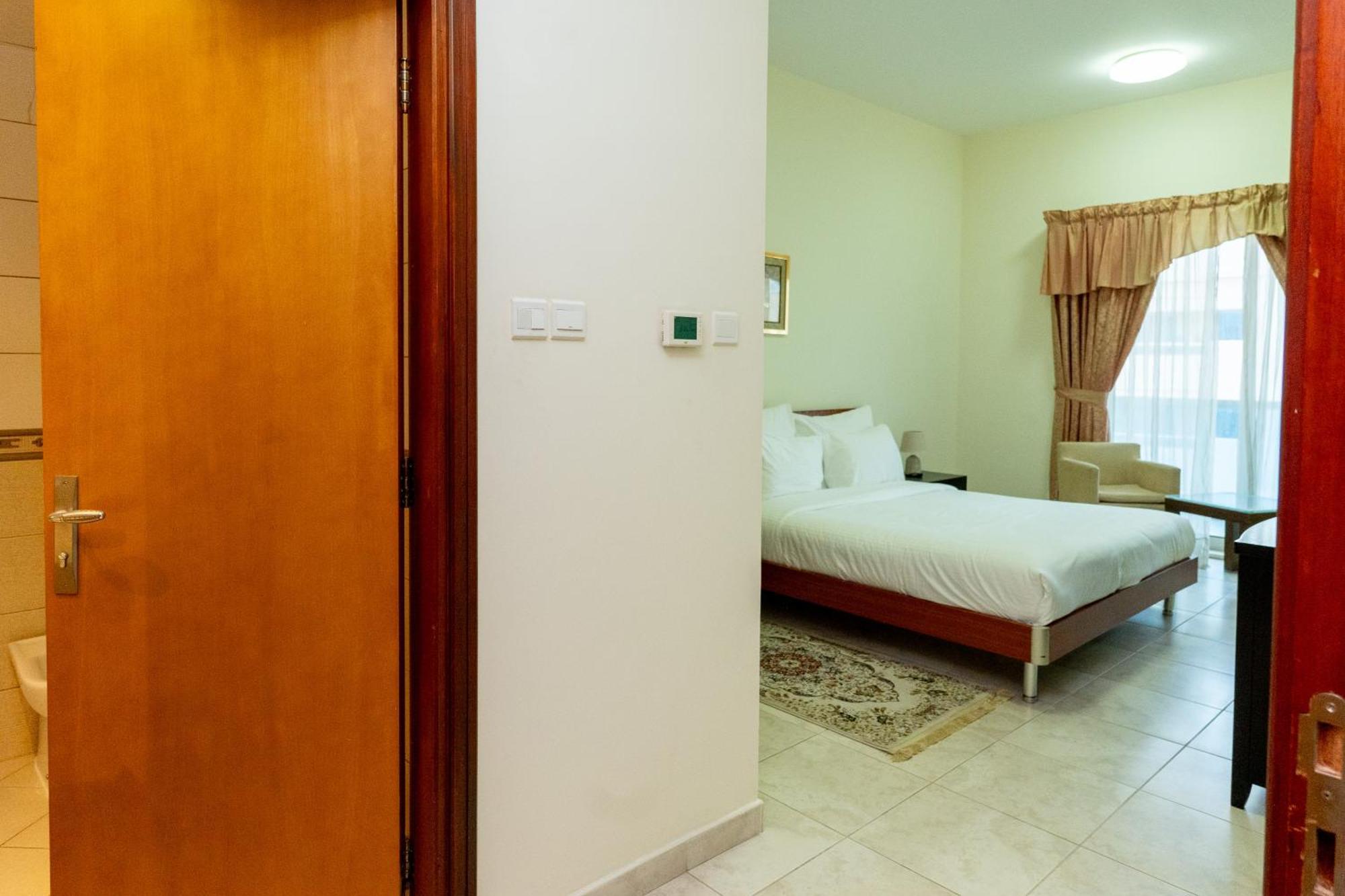 Al Raya Hotel Apartments Dubai Ngoại thất bức ảnh